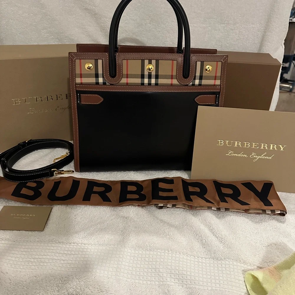 Burberry Tote/shoulder crossbody - Picture 9 of 16
